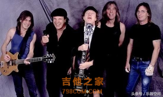 斯人已去，空留这些图片让我们得以缅怀AC/DC吉他手Malcolm Young