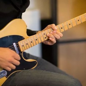 新概念吉他技巧与机能专项训练