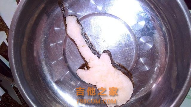 宝宝都爱吃的宝宝餐-袖珍吉他创意饭团