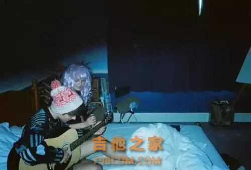 作为乐队里的女吉他手，是一种怎样的体验？