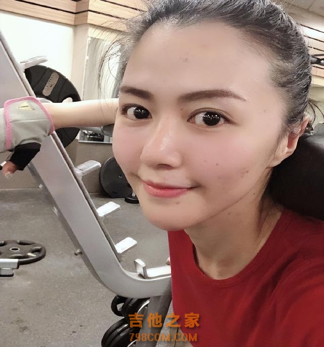 “中国宝藏女歌手”谭维维，从万人唾骂到再度翻红，她经历了什么