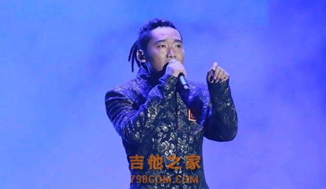 《好声音》十季冠军现状，两个正当红，两个不温不火，还有六个呢