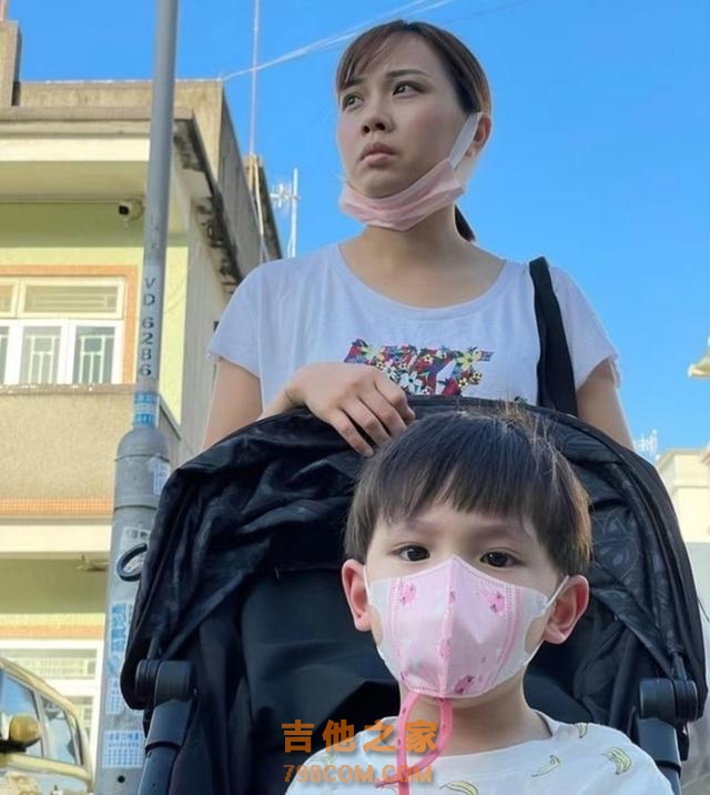 懒理遭网友狠批唱歌走音！香港知名歌手获太太全力支持：做好自己