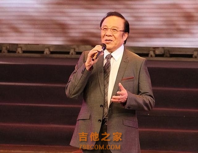 穿军装还得是真正的军人，这12位男歌手的军装照，个个气宇轩昂