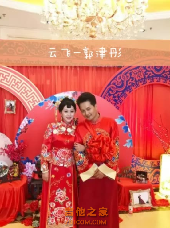 歌手云飞：放弃家庭去支教，成名后与妻子离婚，今娶古典女神