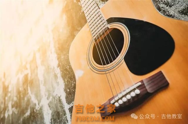 周末吉他弹唱，10首经典曲目推荐（附吉他谱），享受冬日暖阳