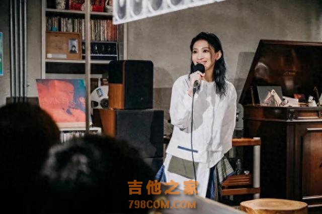 知名歌手戴佩妮自曝患病，无法在演唱会上跳舞！3年内发作过3次