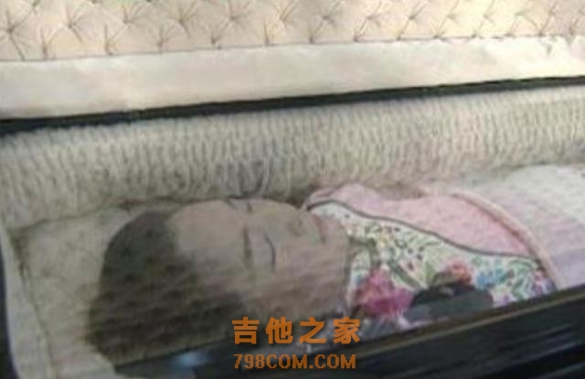 歌手邓丽君：去世29年，男友保罗再婚生子，弟弟的坚持让人感动