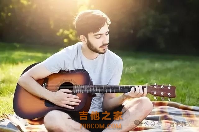 吉他新手必练，10首和弦简约、上手快的必弹曲目（附吉他谱）