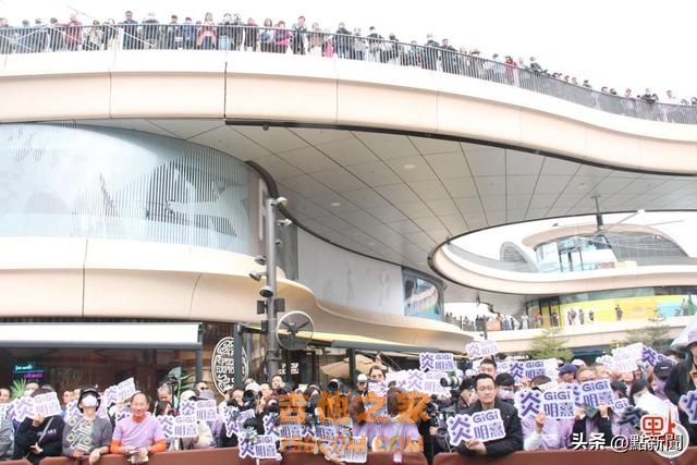 19岁香港女歌手解冻现身！三字回应复出传闻