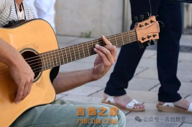 10首与冬天有关吉他弹唱歌曲（附吉他谱），冬天练琴，歌曲来相伴