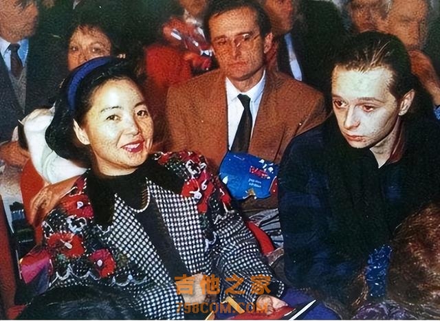 著名歌手邓丽君，去世27年后，保罗再婚生子，弟弟的坚持让人泪目