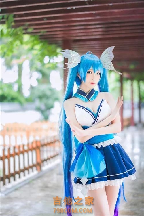 二次元cos福利美图：《VOCALIOD》初音未来cosplay!