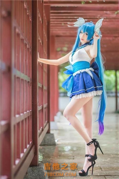 二次元cos福利美图：《VOCALIOD》初音未来cosplay!