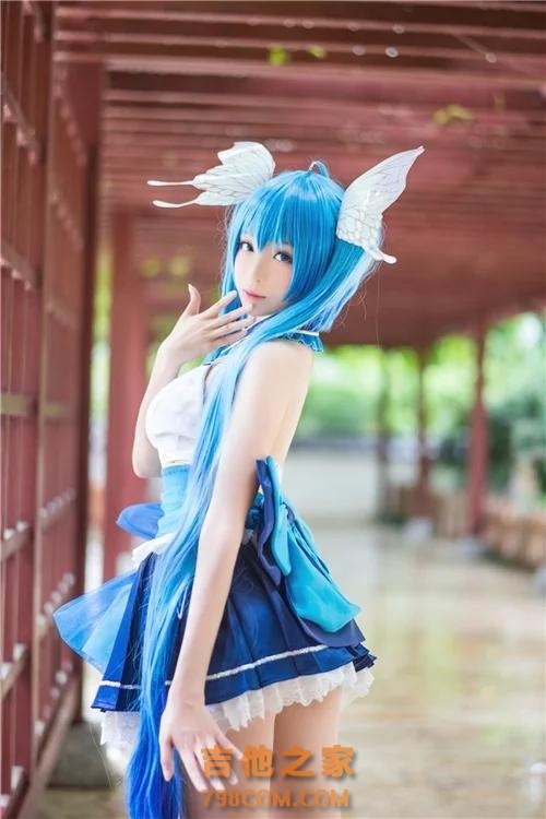 二次元cos福利美图：《VOCALIOD》初音未来cosplay!