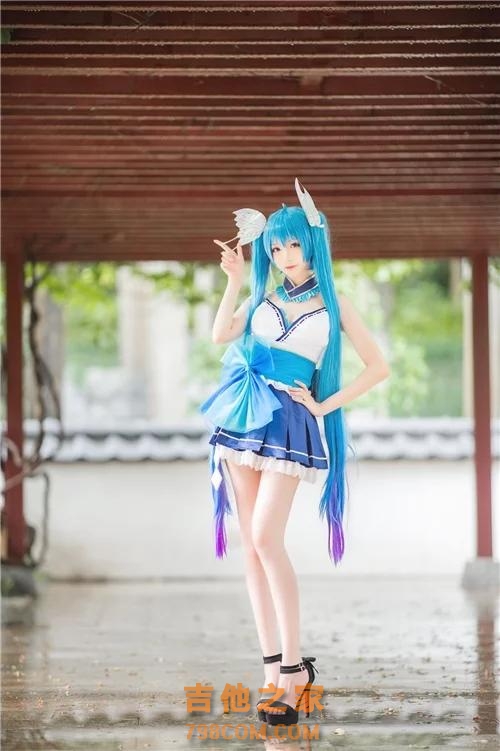 二次元cos福利美图：《VOCALIOD》初音未来cosplay!