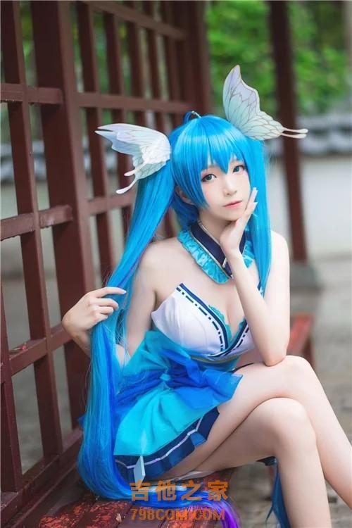 二次元cos福利美图：《VOCALIOD》初音未来cosplay!