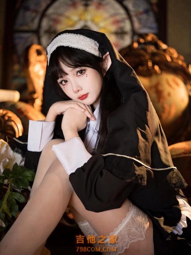 二次元cosplay,超清晰唯美修士美女图！